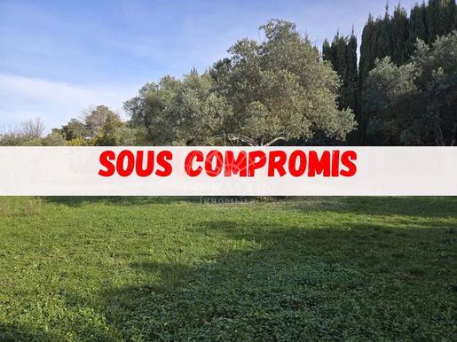Terrain 801 m² · à Lagnes · 801 m² · 223 650 €
