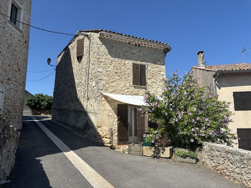 Maison 6 pièces 97 m² · à Montmeyan · 97 m² · 195 000 €