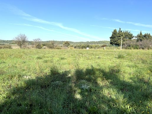 Terrain 4086 m² · à Tavernes · 370 000 €