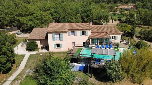 Maison 7 pièces 180 m² · à Aiguines · 180 m² · 599 000 €