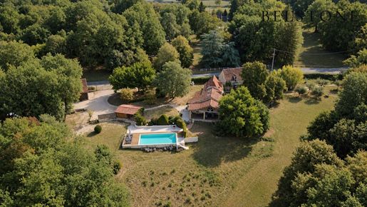 Maison 9 pièces 266 m² · à Lalinde · 266 m² · 672 000 €