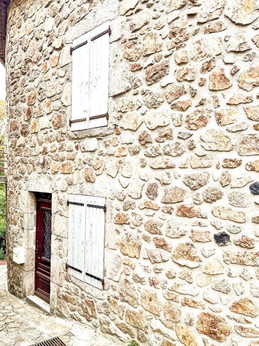 Maison 4 pièces 102 m² · à Antraigues-sur-Volane · 102 m² · 180 000 €