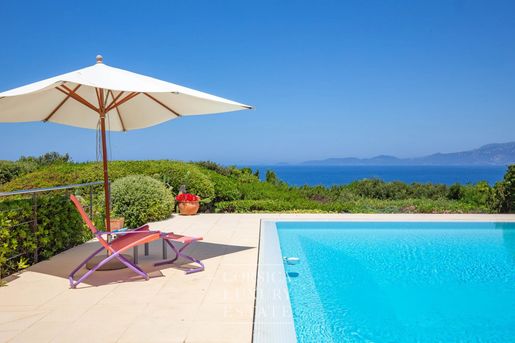Maison 8 pièces 320 m² · à Coti-Chiavari · 320 m² · 3 657 000 €