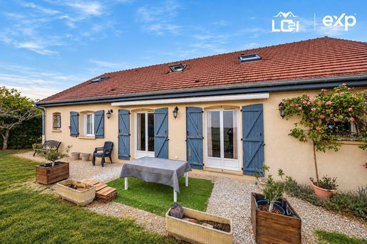 Maison 8 pièces 136 m² · à Givry · 136 m² · 310 000 €
