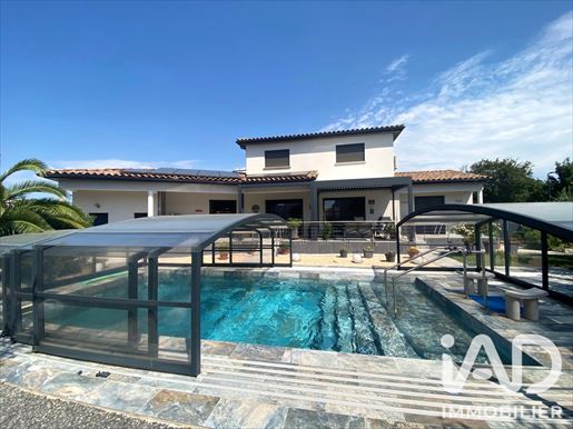 Maison 7 pièces 209 m² · à Orange · 209 m² · 748 500 €