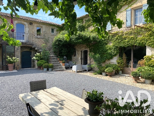 Maison 14 pièces 420 m² · à Gordes · 420 m² · 2 500 000 €