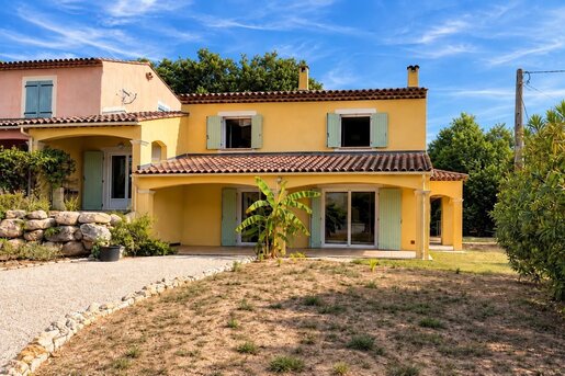 Maison 4 pièces 156 m² · à Callian · 156 m² · 450 000 €