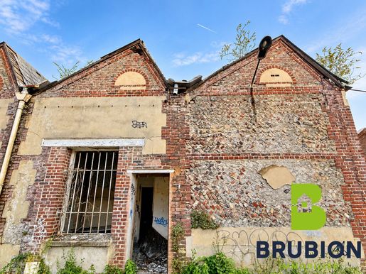 Maison 358 m² · à Barentin · 358 m² · 44 000 €