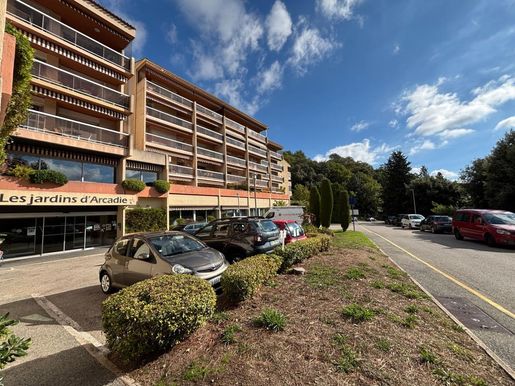 Appartement 2 pièces 41 m² · à Grasse · 41 m² · 120 000 €