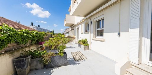 Appartement 4 pièces 117 m² · à Avignon · 117 m² · 215 000 €