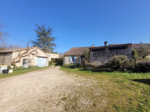 Maison 7 pièces 238 m² · à Saint-Cernin-de-Labarde · 238 m² · 336 960 €