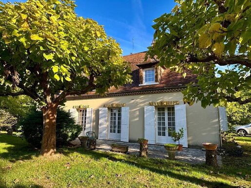 Maison 9 pièces 223 m² · à Bergerac · 223 m² · 310 800 €