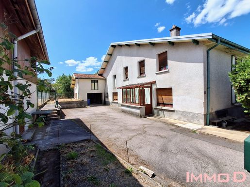 Maison 6 pièces 122 m² · à Vomécourt · 122 m² · 107 000 €