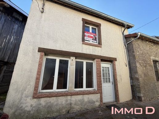 Maison 5 pièces 92 m² · à Lamarche · 92 m² · 40 000 €