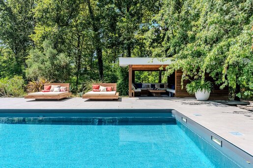 Maison 10 pièces 374 m² · à Salles · 374 m² · 970 000 €