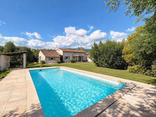 Maison 6 pièces 147 m² · à Grasse · 147 m² · 750 000 €