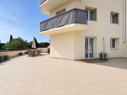 Appartement 3 pièces 51 m² · à Grasse · 51 m² · 235 000 €