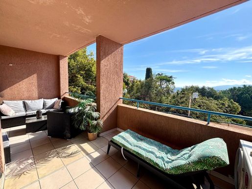 Appartement 2 pièces 43 m² · à Grasse · 43 m² · 199 000 €