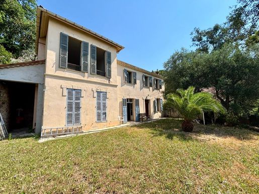 Maison 6 pièces 120 m² · à Grasse · 120 m² · 399 000 €
