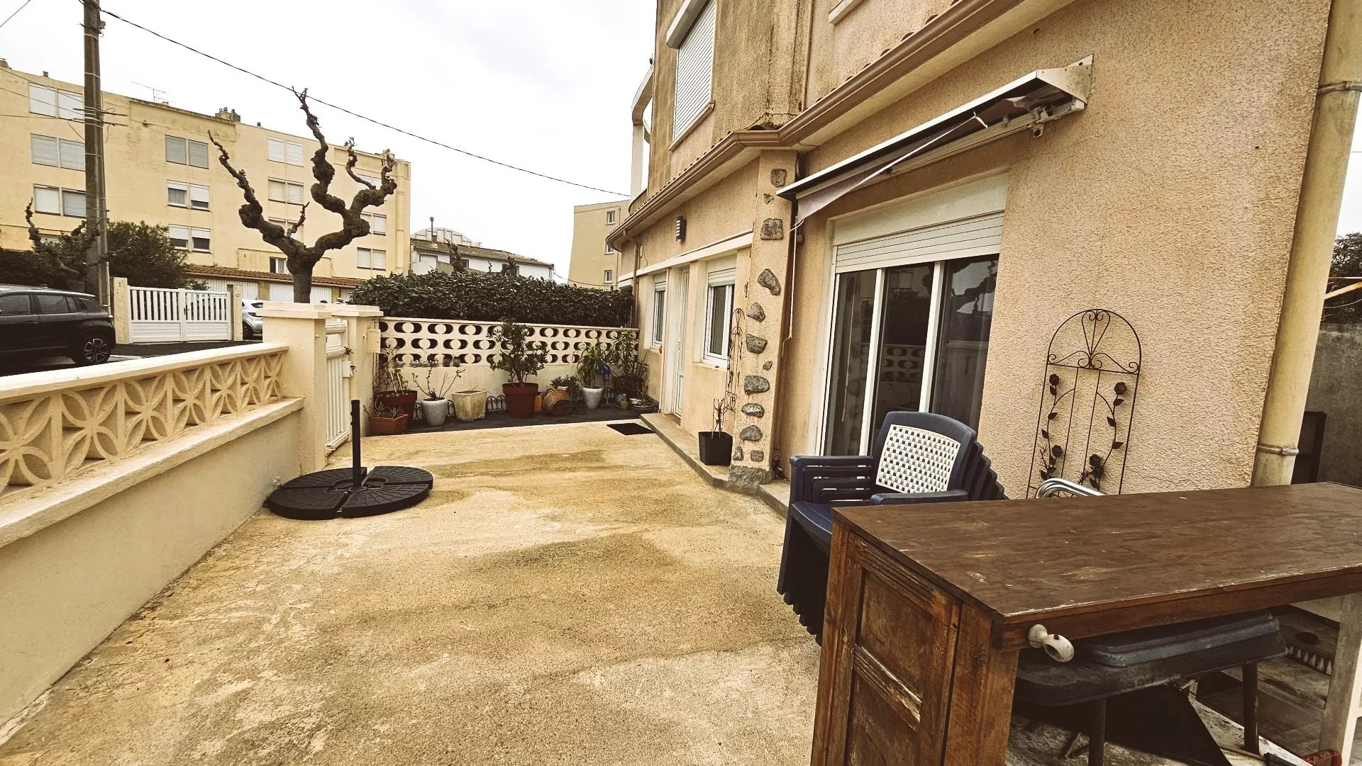 Purchase: Apartment (11100)