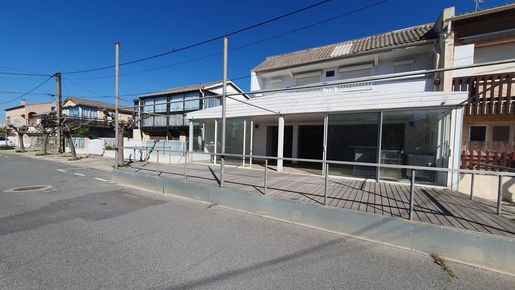 Local commercial 3 pièces 170 m² · à Gruissan · 170 m² · 330 000 €