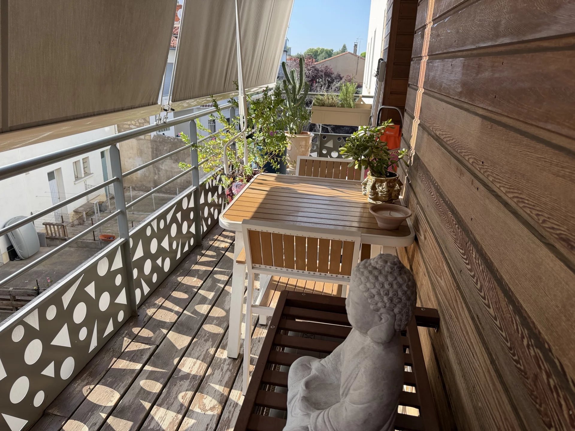 Purchase: Apartment (11100)