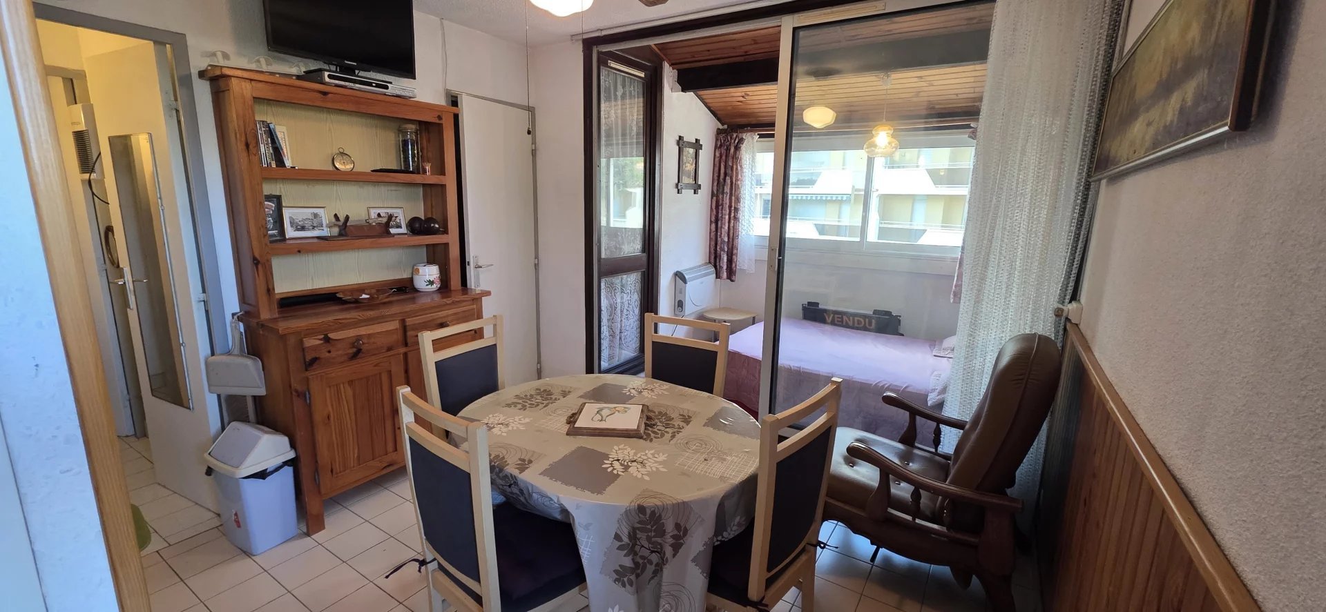 Purchase: Apartment (11100)