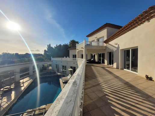 Maison 12 pièces 545 m² · à Bages · 545 m² · 1 420 000 €