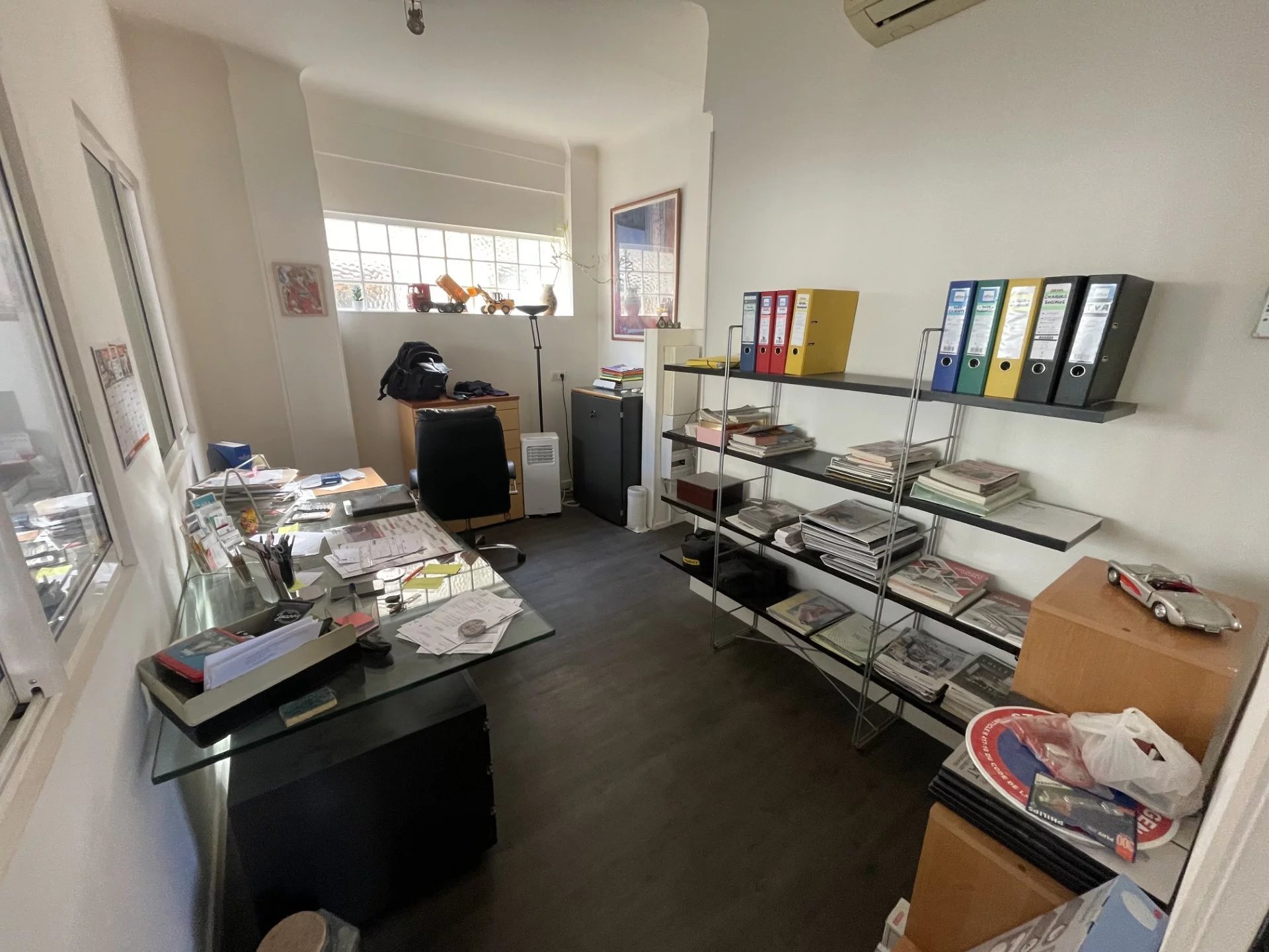 Nice – Premium Location | Business For Sale With Option To Purchase The Premises - Vue 2