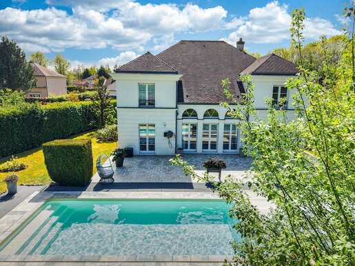 Maison 7 pièces 202 m² · à Bailly-Romainvilliers · 202 m² · 940 000 €