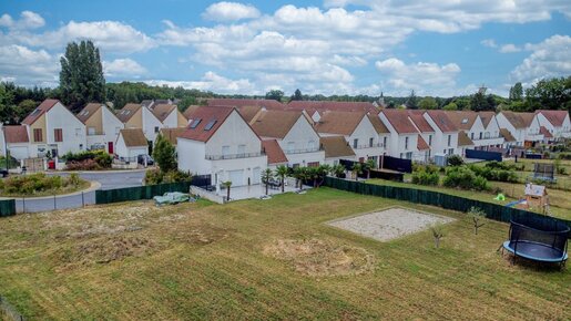 Terrain 1137 m² · à Villeneuve-Saint-Denis · 284 000 €