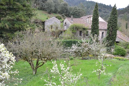 Maison 8 pièces 210 m² · à Courniou · 210 m² · 289 000 €