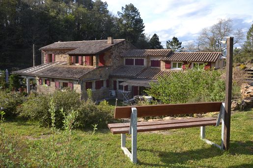 Maison 11 pièces 220 m² · à Banne · 220 m² · 670 000 €