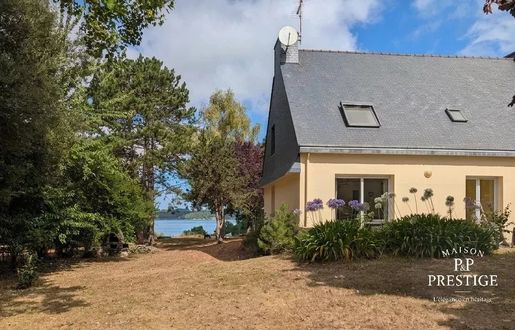 Maison 8 pièces 159 m² · à Matignon · 159 m² · 649 900 €
