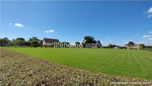 Terrain 6100 m² · à Montoldre · 35 000 €