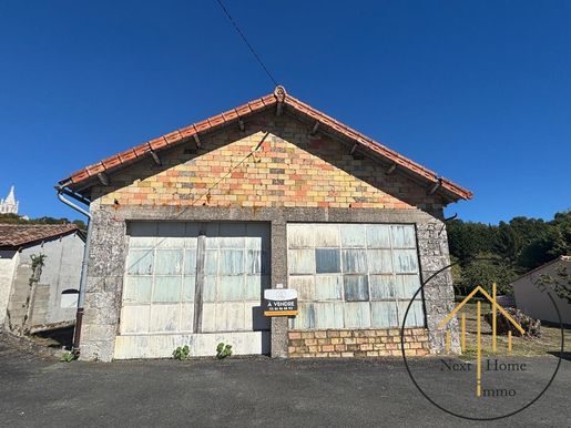 Parking 226 m² · à Villebois-Lavalette · 226 m² · 65 000 €