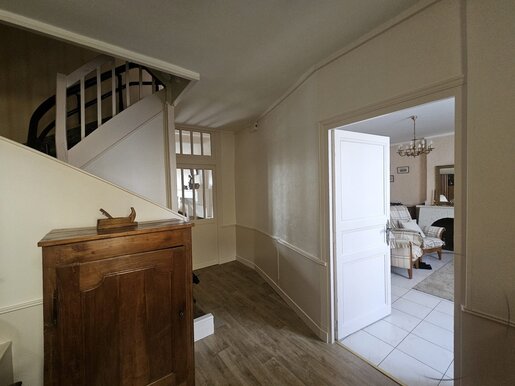 Maison 9 pièces 222 m² · à La Rochefoucauld-en-Angoumois · 222 m² · 265 000 €