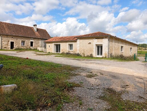Maison 6 pièces 165 m² · à Chalais · 165 m² · 203 300 €