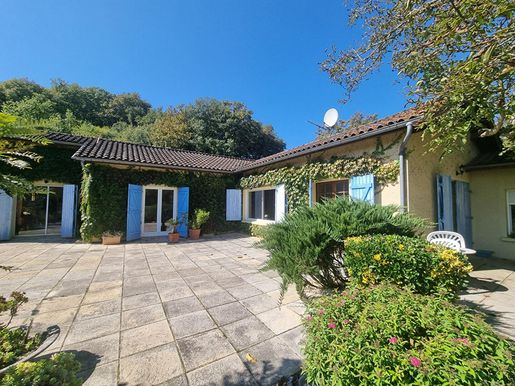 Maison 8 pièces 210 m² · à Maubourguet · 210 m² · 298 000 €