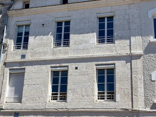 Immeuble 3 pièces 277 m² · à Angoulême · 277 m² · 372 750 €