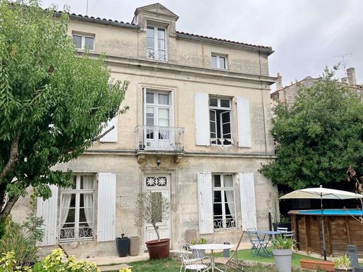 Maison 10 pièces 225 m² · à Angoulême · 225 m² · 350 000 €