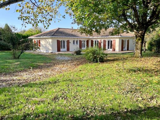 Maison 6 pièces 180 m² · à Angoulême · 180 m² · 325 000 €
