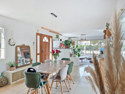Maison 6 pièces 180 m² · à Saint-André-de-Cubzac · 180 m² · 368 500 €