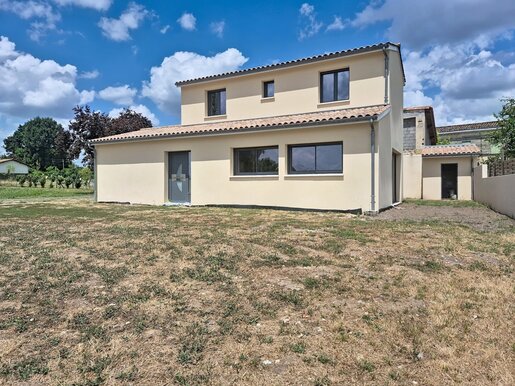 Maison 5 pièces 135 m² · à Saint-André-de-Cubzac · 135 m² · 280 000 €