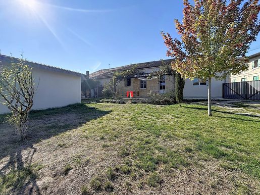 Maison 5 pièces 150 m² · à Saint-Laurent-d'Arce · 150 m² · 299 000 €