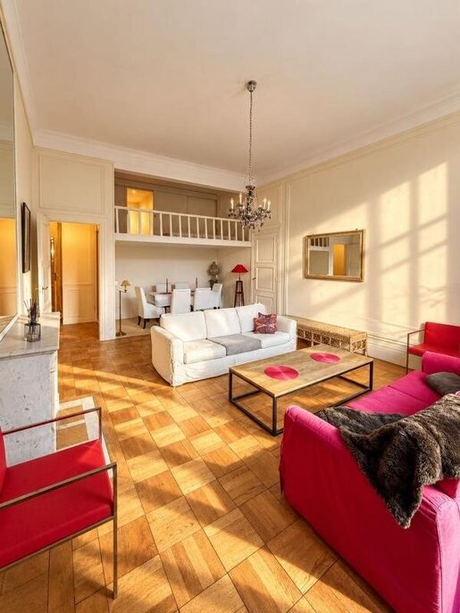 Appartement 3 pièces 85 m² · à Paris 8ème · 85 m² · 2 000 000 €