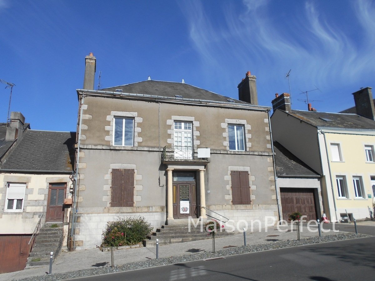Maison 210 m² · à Javron-les-Chapelles · 210 m² · 59 900 €