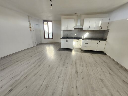 Appartement 6 pièces 114 m² · à Migennes · 114 m² · 125 000 €