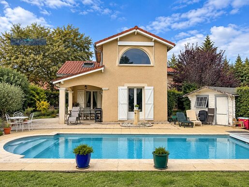 Maison 6 pièces 164 m² · à Francheville · 164 m² · 710 000 €
