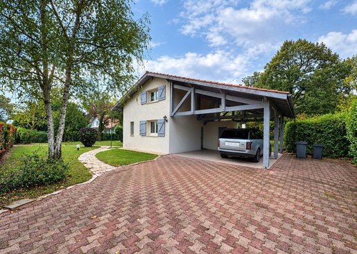 Maison 7 pièces 178 m² · à Saint-Aubin-de-Médoc · 178 m² · 699 900 €
